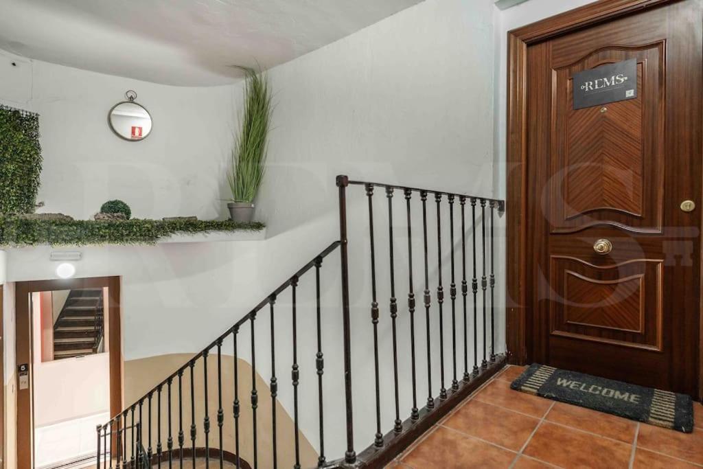Apartament Private Terrace, Barbecue & Cathedral View By Rems Malaga Zewnętrze zdjęcie